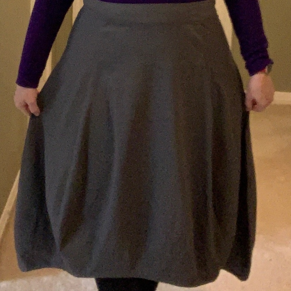 Eileen Fisher, gray bell skirt, mid length size XL